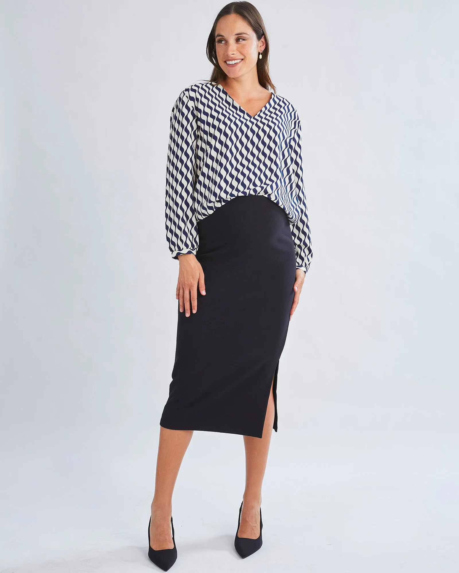 Ashley Geometric Wave-Print V-Neck Long-Sleeve Blouse