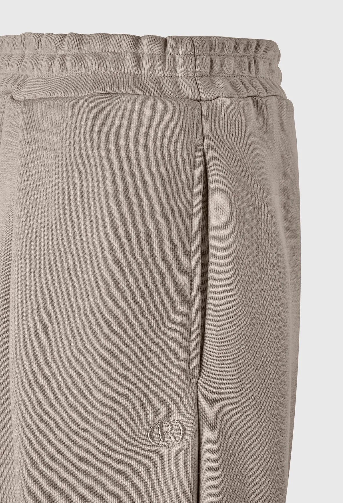 Basic R Zip-up Jogger Pants In Moca Beige