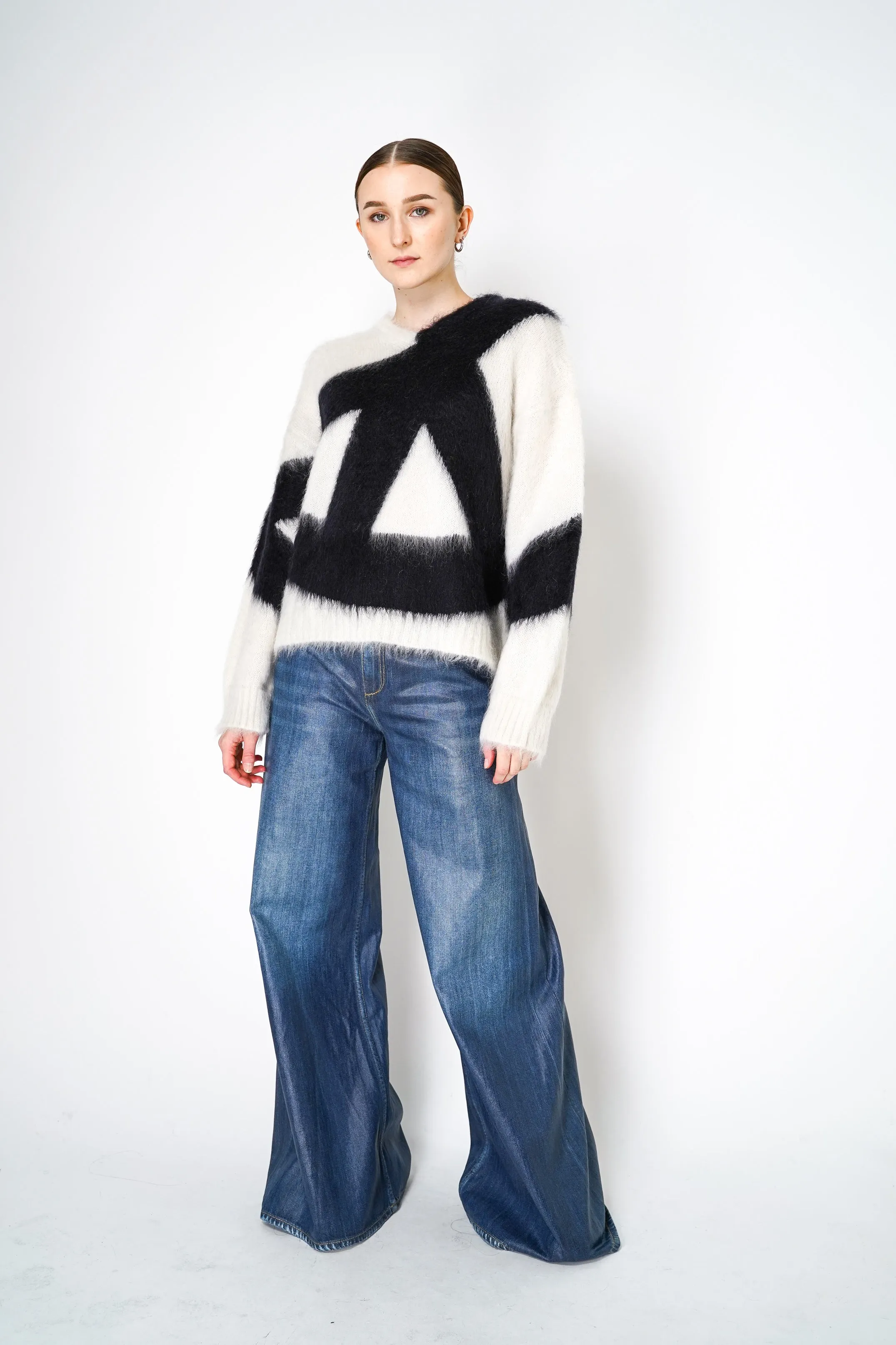 Moschino Pullover in Brushed Mohair Peace Print