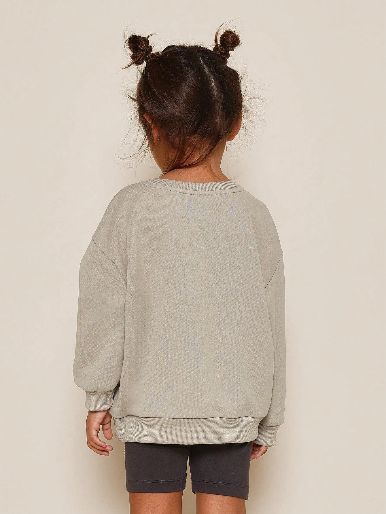 Young Girls Everyday Oversized Crew Neck Sweatshirt With Graphic Print